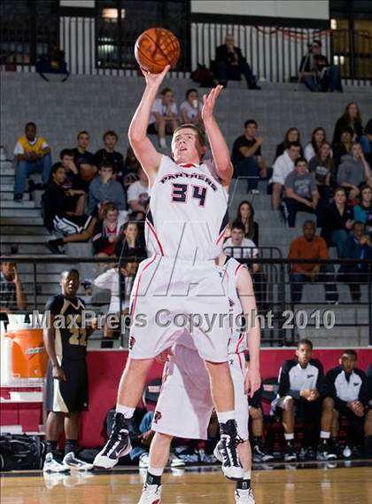 Thumbnail 1 in Fossil Ridge vs. Heritage photogallery.