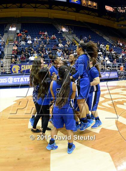 Thumbnail 3 in La Jolla Country Day vs. Eastside College Prep (CIF State D5 Final) photogallery.
