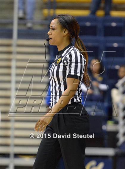 Thumbnail 2 in La Jolla Country Day vs. Eastside College Prep (CIF State D5 Final) photogallery.