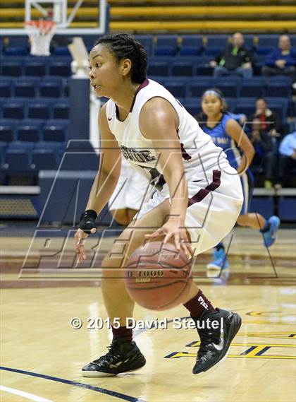 Thumbnail 3 in La Jolla Country Day vs. Eastside College Prep (CIF State D5 Final) photogallery.