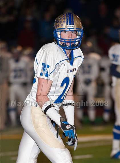 Thumbnail 2 in Newtown @ Glastonbury (CIAC Class LL Semifinal) photogallery.