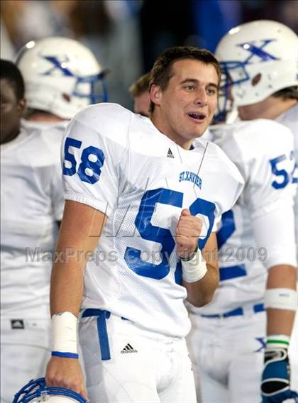 Thumbnail 3 in Archbishop Moeller vs. St. Xavier photogallery.