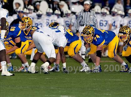 Thumbnail 3 in Archbishop Moeller vs. St. Xavier photogallery.