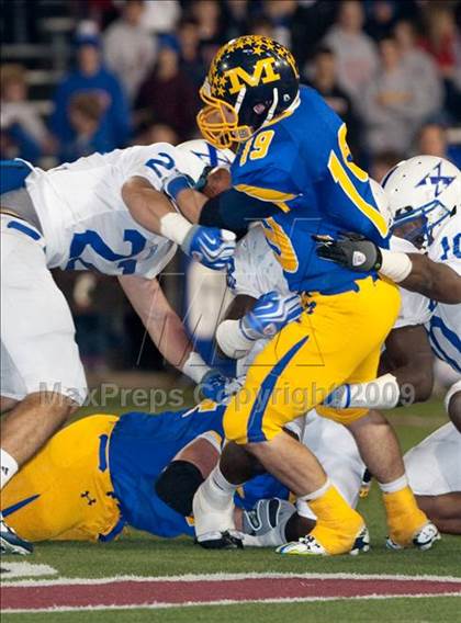 Thumbnail 1 in Archbishop Moeller vs. St. Xavier photogallery.