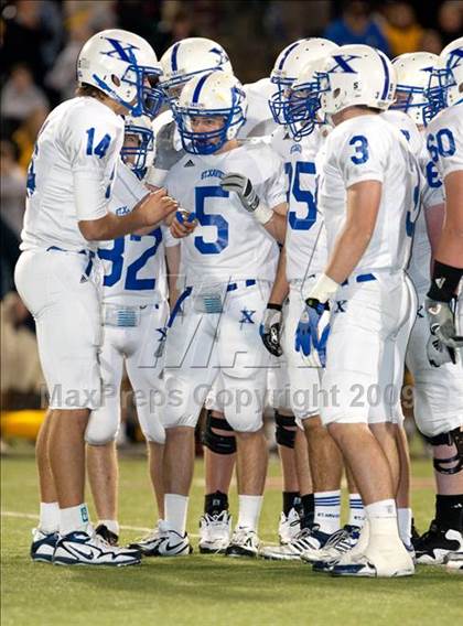 Thumbnail 1 in Archbishop Moeller vs. St. Xavier photogallery.