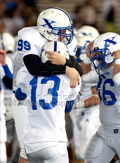 Thumbnail 3 in Archbishop Moeller vs. St. Xavier photogallery.