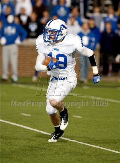 Thumbnail 2 in Archbishop Moeller vs. St. Xavier photogallery.