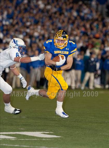 Thumbnail 2 in Archbishop Moeller vs. St. Xavier photogallery.