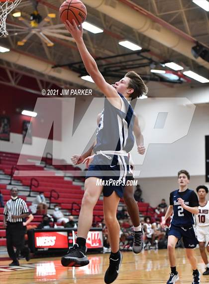 Thumbnail 3 in Hendrickson @ Weiss photogallery.