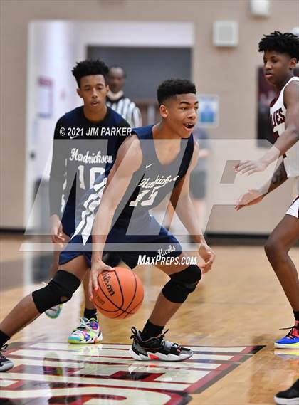 Thumbnail 2 in Hendrickson @ Weiss photogallery.