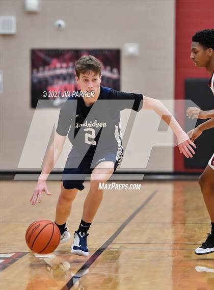 Thumbnail 1 in Hendrickson @ Weiss photogallery.