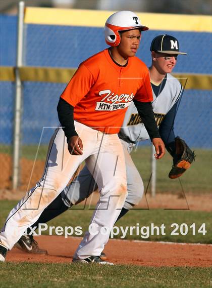 Thumbnail 2 in Mountain Home vs. Middleton photogallery.