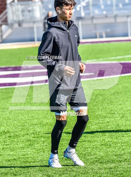 Thumbnail 2 in Eisenhower vs Shawnee Heights (KSHSAA 5A Third Place Game) photogallery.