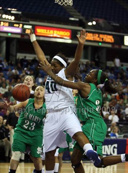 Thumbnail 1 in Sacred Heart Cathedral vs. St. Mary's (CIF NorCal D3 Final) photogallery.