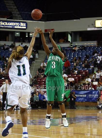 Thumbnail 3 in Sacred Heart Cathedral vs. St. Mary's (CIF NorCal D3 Final) photogallery.