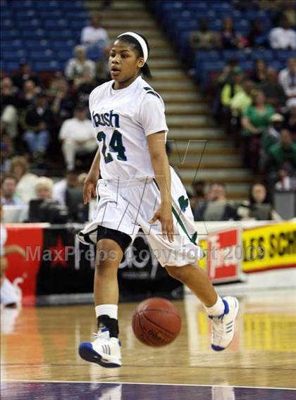 Thumbnail 2 in Sacred Heart Cathedral vs. St. Mary's (CIF NorCal D3 Final) photogallery.