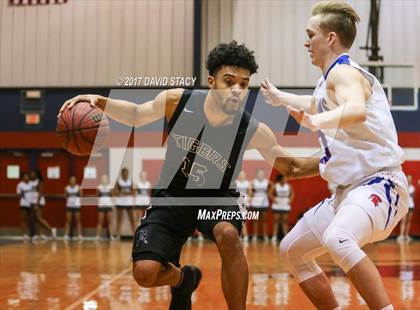 Thumbnail 1 in Broken Arrow at Bixby photogallery.