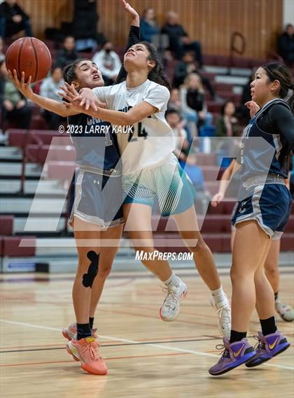 Thumbnail 2 in Evergreen Valley vs. Carlmont (CIF CCS Div 1 Semifinal) photogallery.