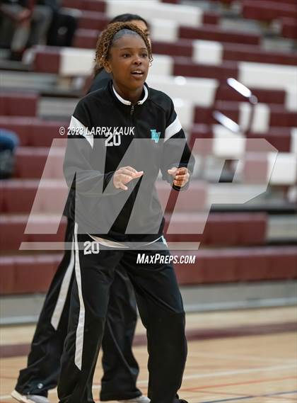 Thumbnail 2 in Evergreen Valley vs. Carlmont (CIF CCS Div 1 Semifinal) photogallery.
