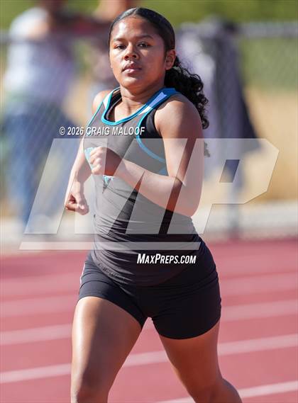 Thumbnail 2 in Frontier Conference Finals photogallery.