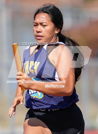 Thumbnail 2 in Frontier Conference Finals photogallery.