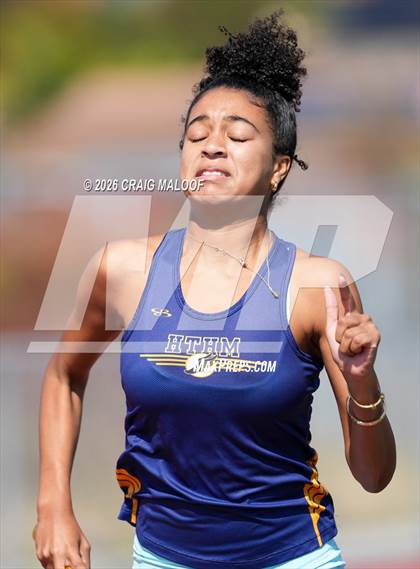 Thumbnail 1 in Frontier Conference Finals photogallery.