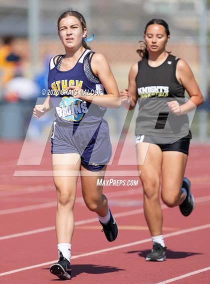 Thumbnail 3 in Frontier Conference Finals photogallery.