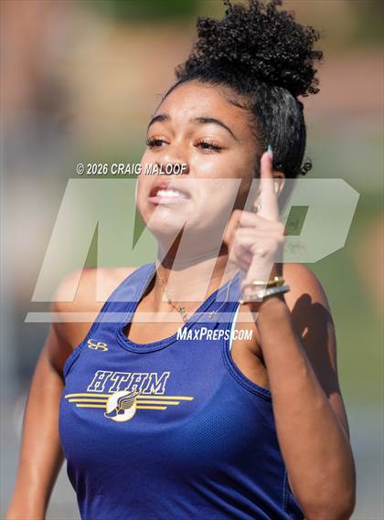 Thumbnail 1 in Frontier Conference Finals photogallery.