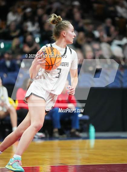 Thumbnail 2 in Green Mountain vs Roosevelt (CHSAA 5A Great 8) photogallery.