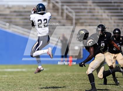 Thumbnail 3 in Plano East vs. Dallas Jesuit (Cotton Bowl Prep Showcase) photogallery.