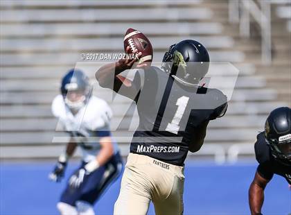 Thumbnail 1 in Plano East vs. Dallas Jesuit (Cotton Bowl Prep Showcase) photogallery.