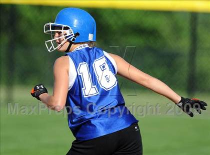 Thumbnail 2 in Hempfield vs Elizabethtown (PIAA District 3 First Round) photogallery.