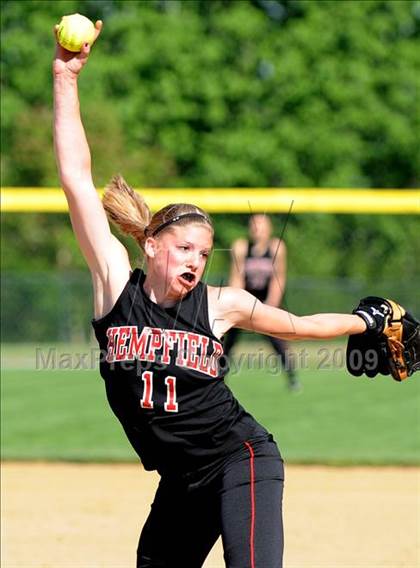 Thumbnail 1 in Hempfield vs Elizabethtown (PIAA District 3 First Round) photogallery.