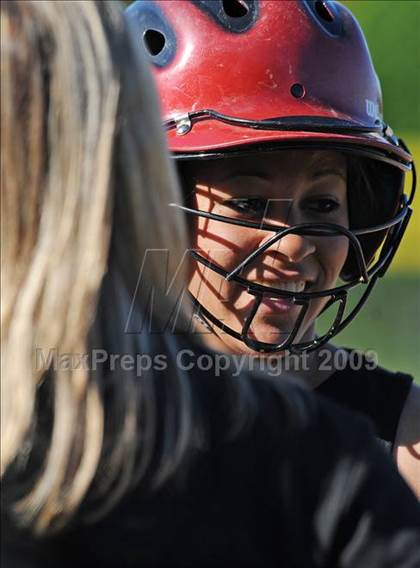 Thumbnail 1 in Hempfield vs Elizabethtown (PIAA District 3 First Round) photogallery.
