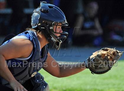 Thumbnail 1 in Hempfield vs Elizabethtown (PIAA District 3 First Round) photogallery.