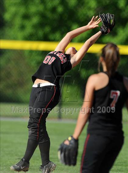 Thumbnail 1 in Hempfield vs Elizabethtown (PIAA District 3 First Round) photogallery.