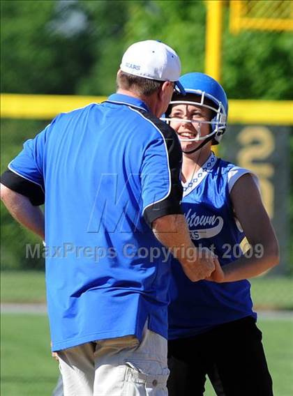 Thumbnail 3 in Hempfield vs Elizabethtown (PIAA District 3 First Round) photogallery.