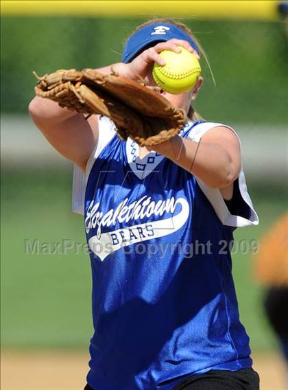 Thumbnail 1 in Hempfield vs Elizabethtown (PIAA District 3 First Round) photogallery.