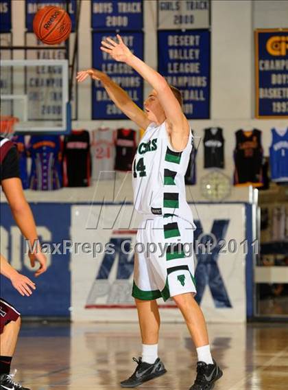 Thumbnail 1 in Thousand Oaks vs. Torrance (MaxPreps Holiday Classic) photogallery.