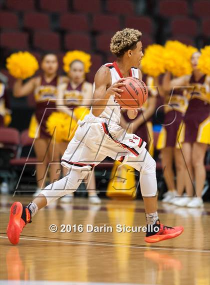 Thumbnail 2 in Paradise Valley vs. Nogales (AIA Division 2 Quarterfinal) photogallery.