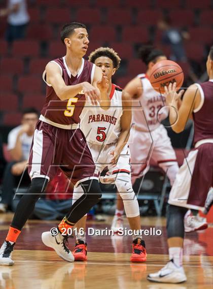 Thumbnail 2 in Paradise Valley vs. Nogales (AIA Division 2 Quarterfinal) photogallery.