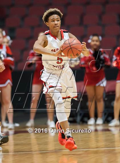 Thumbnail 3 in Paradise Valley vs. Nogales (AIA Division 2 Quarterfinal) photogallery.