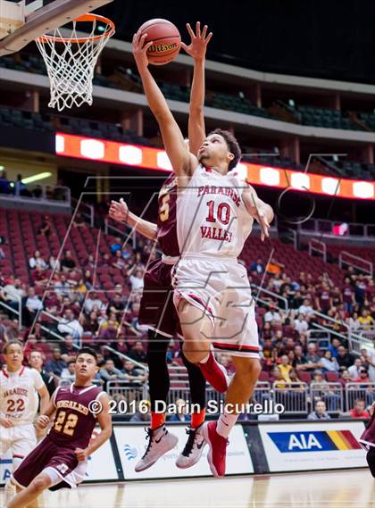 Thumbnail 2 in Paradise Valley vs. Nogales (AIA Division 2 Quarterfinal) photogallery.