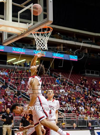 Thumbnail 2 in Paradise Valley vs. Nogales (AIA Division 2 Quarterfinal) photogallery.