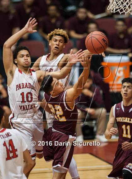Thumbnail 3 in Paradise Valley vs. Nogales (AIA Division 2 Quarterfinal) photogallery.
