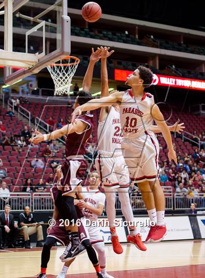 Thumbnail 1 in Paradise Valley vs. Nogales (AIA Division 2 Quarterfinal) photogallery.