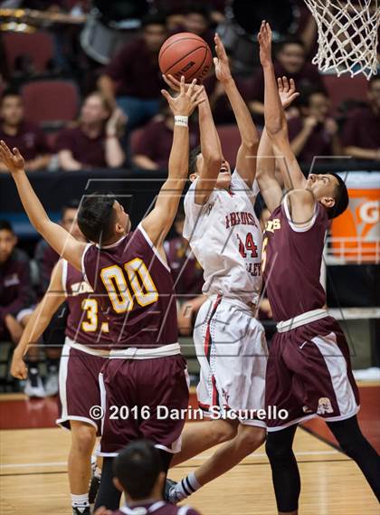 Thumbnail 3 in Paradise Valley vs. Nogales (AIA Division 2 Quarterfinal) photogallery.
