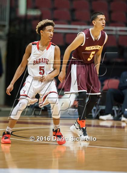 Thumbnail 3 in Paradise Valley vs. Nogales (AIA Division 2 Quarterfinal) photogallery.