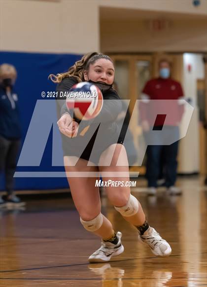 Thumbnail 3 in Cape Elizabeth @ Yarmouth (MPA Class B State Final) photogallery.