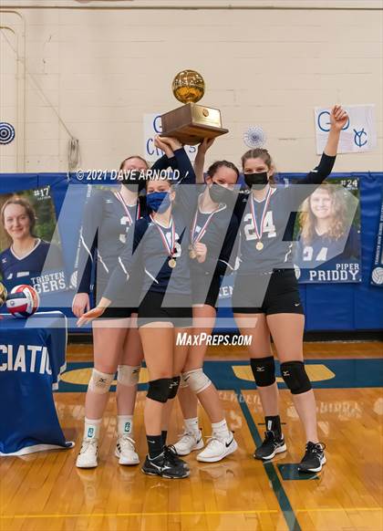 Thumbnail 2 in Cape Elizabeth @ Yarmouth (MPA Class B State Final) photogallery.